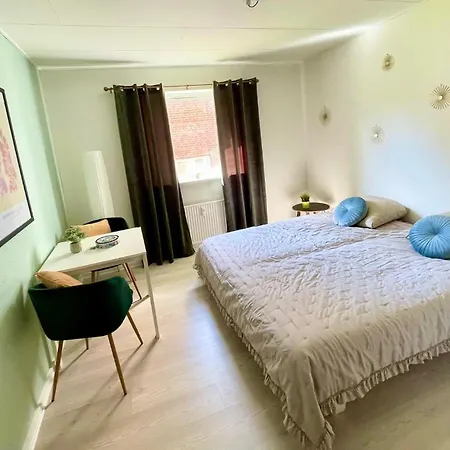 5 Minute Walk To Lego House -3 * Billund